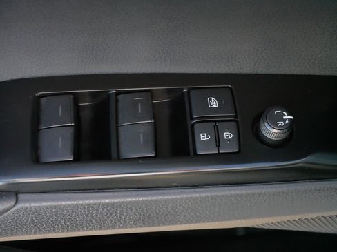 Certified 2025 Toyota Camry SE image 19