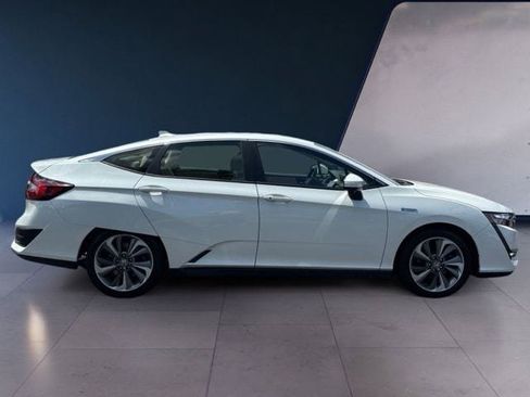 Used 2020 Honda Clarity Touring image 6