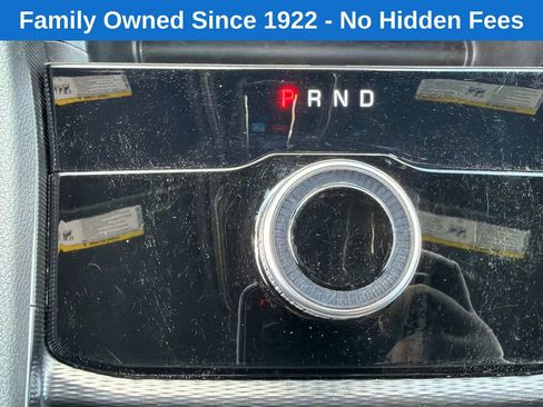 Used 2025 Jeep Grand Cherokee Laredo w/ Trailer Tow Package AWD/4WD image 31