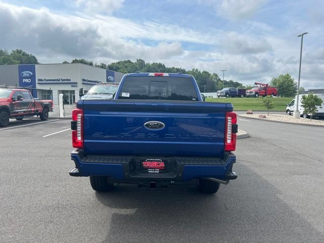 New 2026 Ford F250 Lariat w/ Black Appearance Package AWD/4WD image 6
