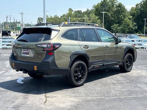 Used 2022 Subaru Outback Wilderness AWD/4WD image 3
