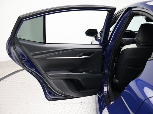 Certified 2025 Toyota Camry SE image 21