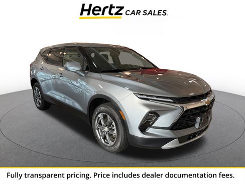 Used 2025 Chevrolet Blazer LT FWD image 1