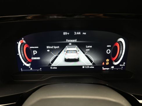 New 2026 Nissan Pathfinder Platinum FWD image 13