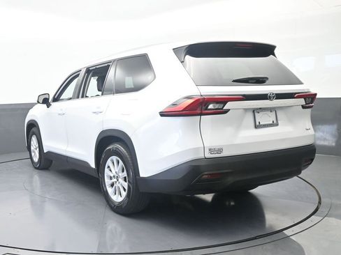Used 2024 Toyota Grand Highlander FWD image 4
