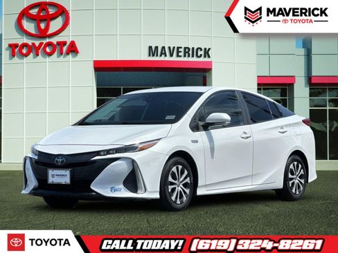 Used 2021 Toyota Prius Prime XLE w/ Carpet Mat Package (TMS) FWD image 1