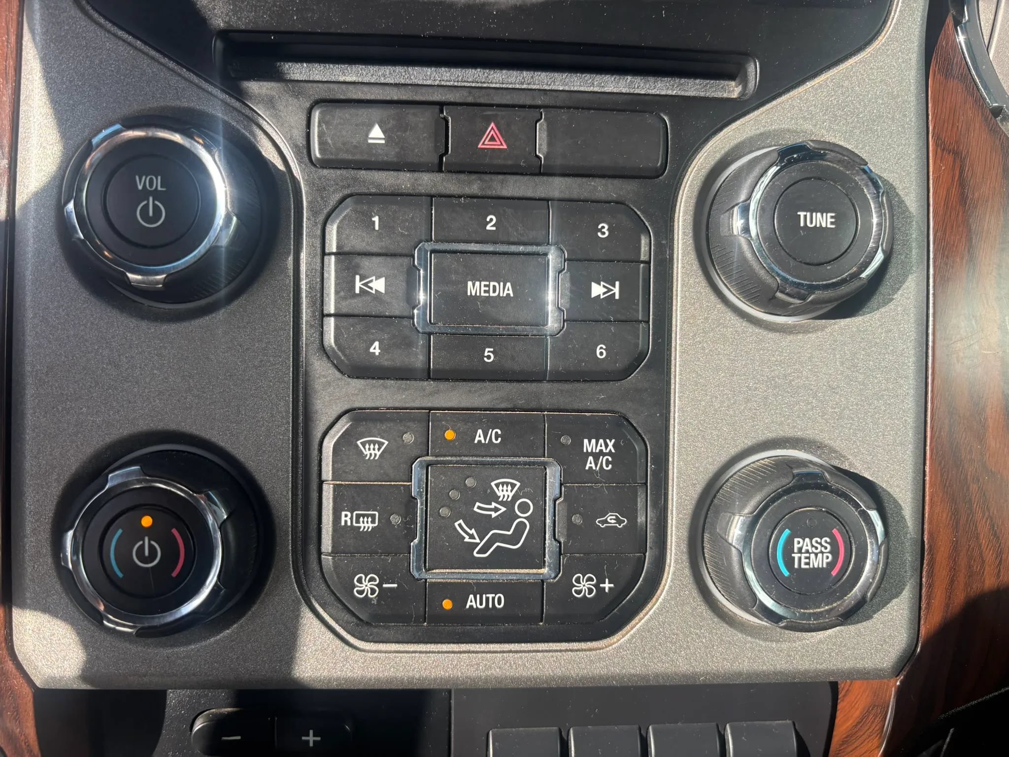 Used 2015 Ford F350 Lariat w/ Snow Plow Prep Package AWD/4WD image 26