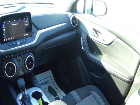 Used 2025 Chevrolet Blazer LT image 13