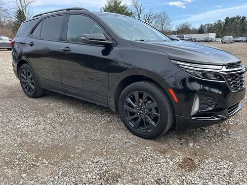 Used 2022 Chevrolet Equinox RS w/ RS Leather Package image 3