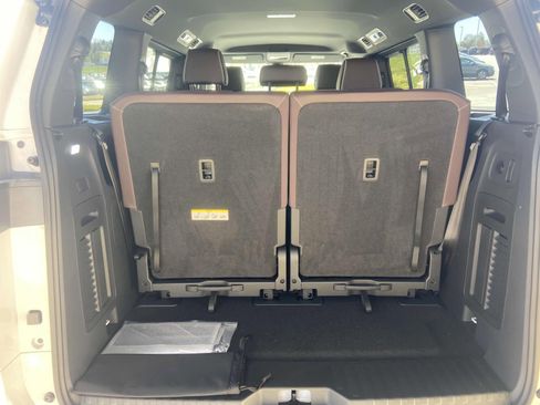 New 2025 Volkswagen ID. Buzz Pro S image 12