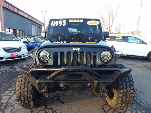 Used 2011 Jeep Wrangler Unlimited Sport image 2