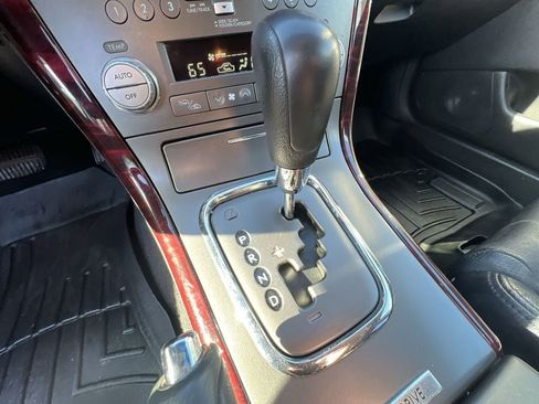 Used 2009 Subaru Outback 2.5XT Limited image 15