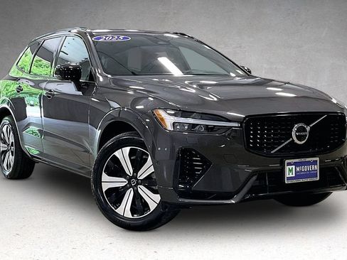 Certified 2025 Volvo XC60 T8 Plus w/ Climate Package AWD/4WD image 3