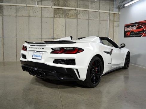 Used 2024 Chevrolet Corvette Z06 image 9