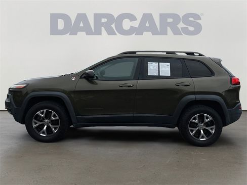 Used 2015 Jeep Cherokee Trailhawk w/ Leather Interior Group image 4