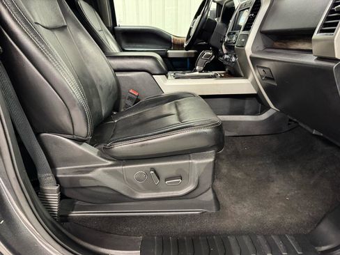 Used 2018 Ford F150 Lariat w/ Trailer Tow Package image 13