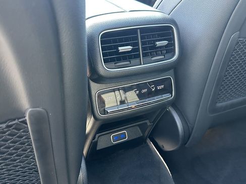 Certified 2025 Mercedes-Benz GLS 450 4MATIC image 26