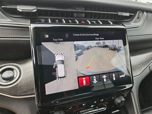 Used 2024 Jeep Grand Cherokee L Limited w/ Luxury Tech Group II image 21