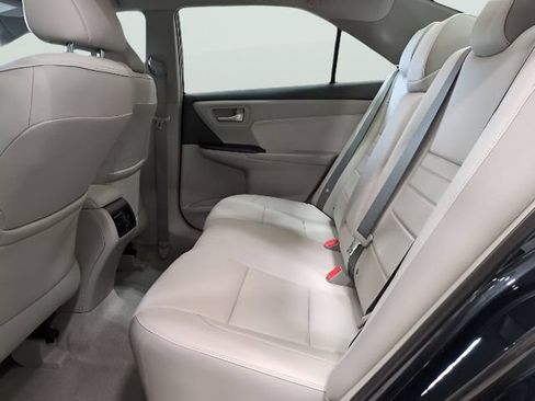 Used 2015 Toyota Camry XLE w/ Moonroof Package FWD image 15