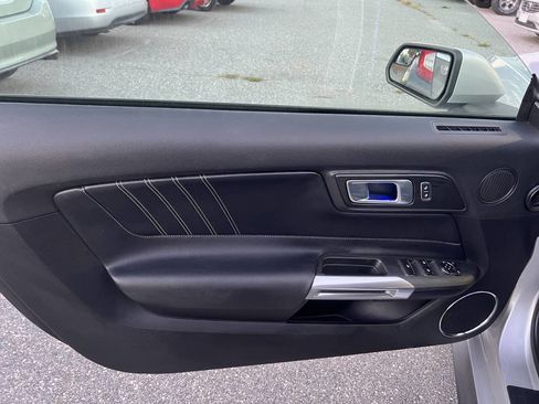 Used 2018 Ford Mustang GT Premium image 15