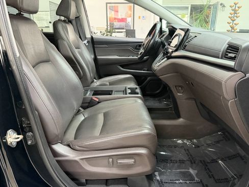 Used 2018 Honda Odyssey EX-L image 16