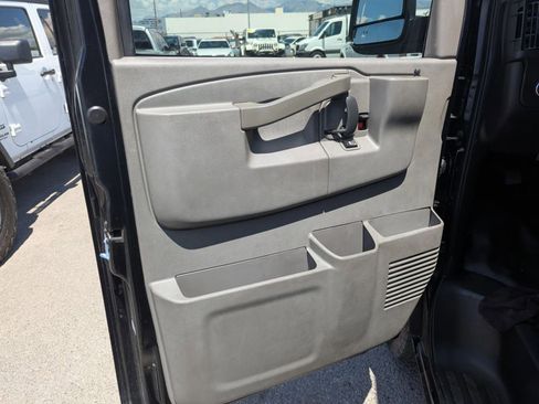 Used 2018 Chevrolet Express 2500 w/ Driver Convenience Package image 16
