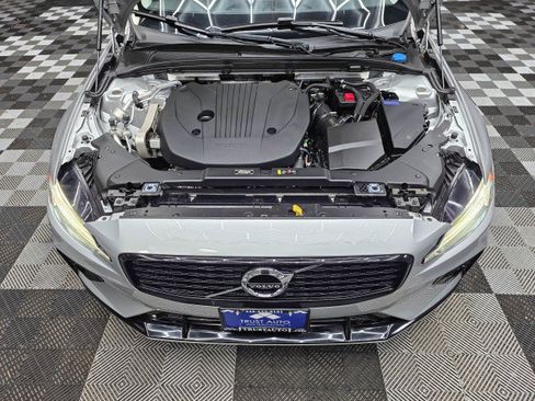 Used 2022 Volvo S60 B5 Inscription FWD image 38
