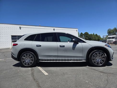 Used 2023 Mercedes-Benz EQS 450+ 4MATIC SUV image 4