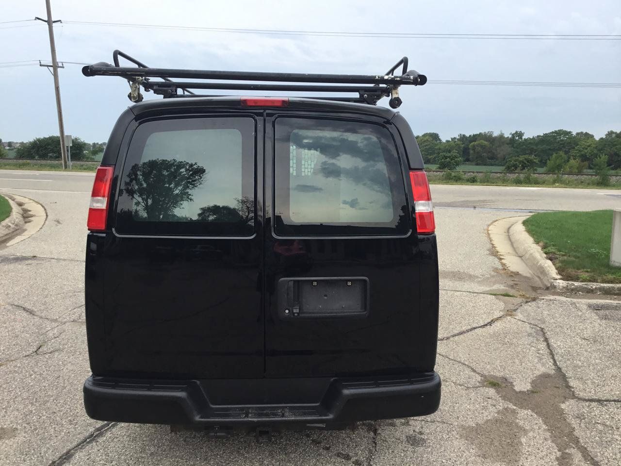 Used 2020 Chevrolet Express 2500 w/ Communications Package RWD image 6