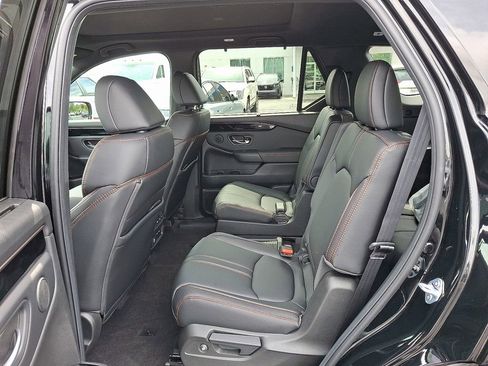 New 2025 Honda Pilot TrailSport image 5