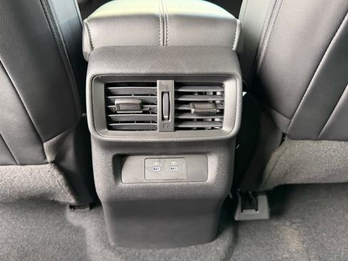 Certified 2025 Nissan Murano SL image 18