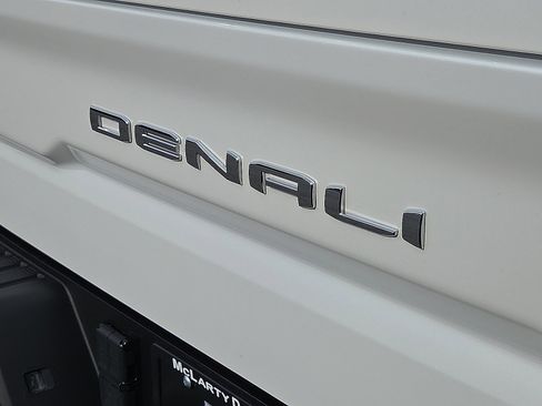 Used 2024 GMC Sierra 1500 Denali w/ Denali Reserve Package image 8
