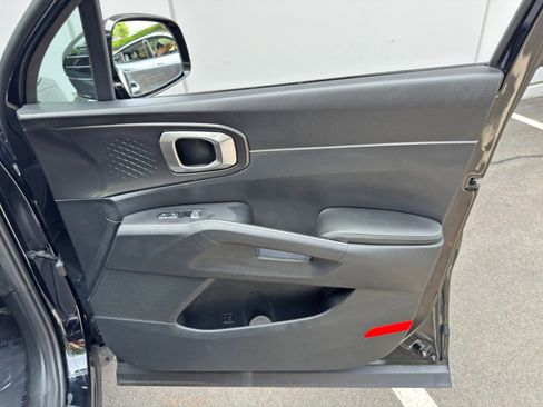 Used 2021 Kia Sorento LX FWD image 38