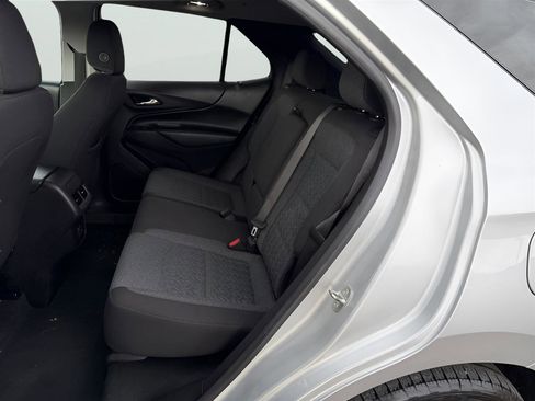 Used 2022 Chevrolet Equinox LT image 16