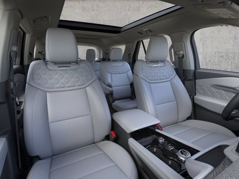 New 2026 Ford Explorer Platinum AWD/4WD image 10