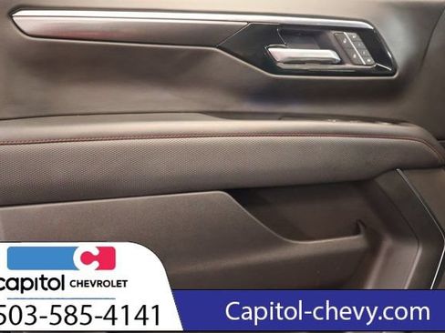 Used 2025 Chevrolet Suburban RST w/ Comfort Package AWD/4WD image 11