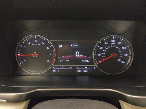 Used 2022 Kia Sorento S FWD image 23