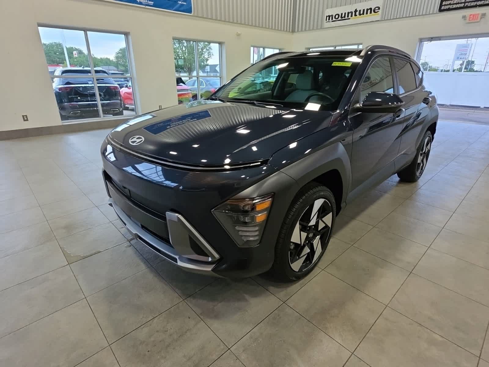 Used 2024 Hyundai Kona Limited AWD/4WD image 1
