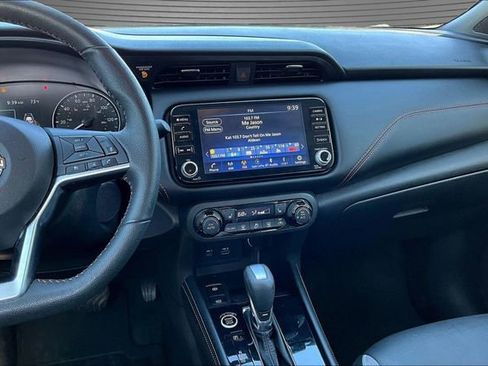 Used 2024 Nissan Kicks SR w/ SR Premium Package FWD image 9