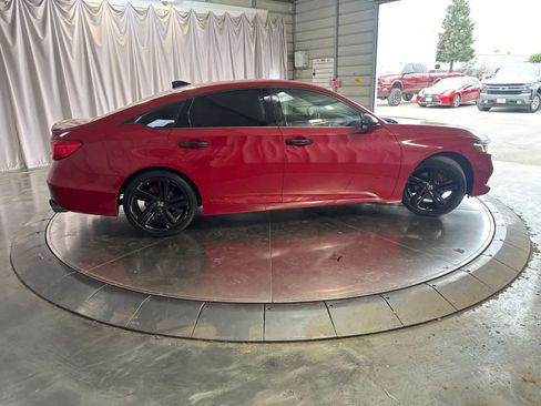 Used 2021 Honda Accord Sport image 4