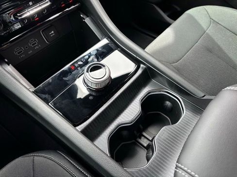 New 2026 Jeep Grand Cherokee L Laredo RWD image 21