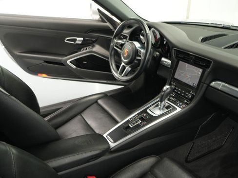 Used 2019 Porsche 911 Carrera 4 AWD/4WD image 56