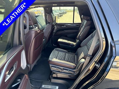 Used 2021 Cadillac Escalade Sport Platinum AWD/4WD image 6