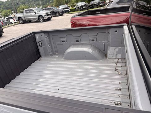 Used 2024 Chevrolet Silverado 1500 Custom RWD image 10