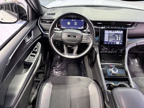 Used 2022 Jeep Grand Cherokee L Altitude image 22