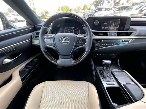 Used 2020 Lexus ES 350 w/ Premium Package image 5