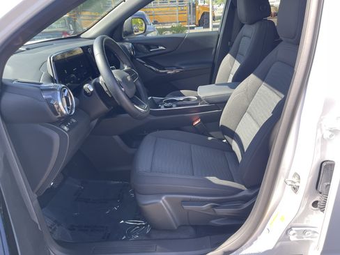 Used 2026 Chevrolet Equinox LT AWD/4WD image 11