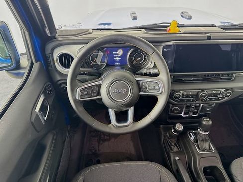 Used 2024 Jeep Wrangler Sahara w/ Safety Group image 24