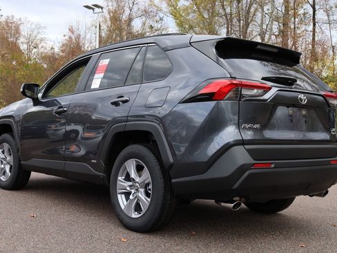 New 2025 Toyota RAV4 XLE image 4