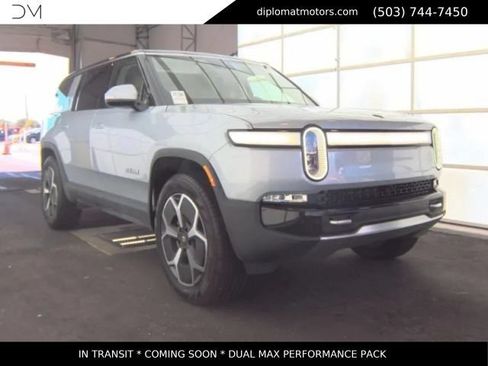 Used 2024 Rivian R1S Adventure AWD/4WD image 4